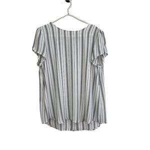 LOFT Striped Black and White Buitton Down Back Lightweight Blouse Women’s Medium